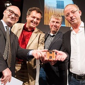 Kleine Zeitung_20.10.2013_Aus richtigem Holz geschnitzt