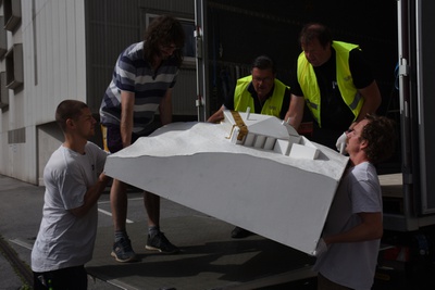 Anlieferung "Rebuild: Figures of Space" – © aut