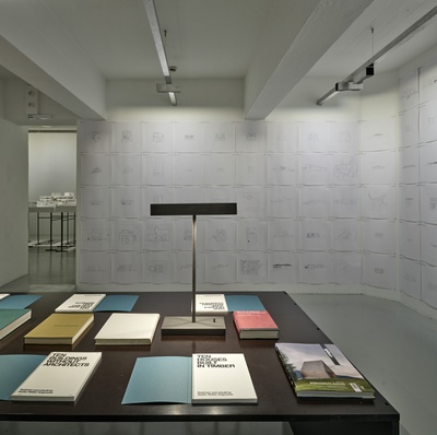 Blick in die Ausstellung "Rebuild: Figures of Space" im aut