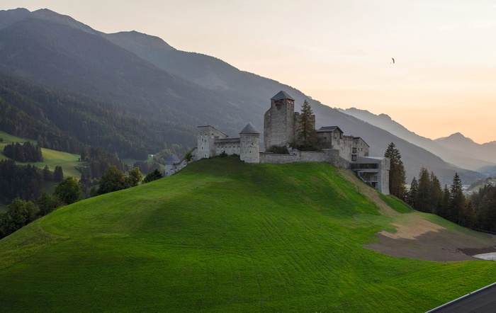 Auszeichnung des Landes Tirol für Neues Bauen 2022: Burg Heinfels, Revitalisierung, Heinfels, 2015 – 2020 (Architektur: Gerhard Mitterberger)