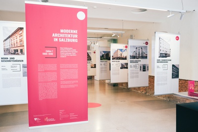 Ausstellungsansicht "Moderne Architektur in Salzburg" – © Mario Dullinger Ausstellungsansicht "Moderne Architektur in Salzburg"