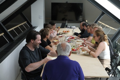 Zu Gast bei Snøhetta Studio Innsbruck beim gemeinsamen Mittagstisch