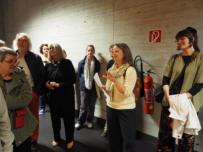 Brigitta Potz, Kuratorin der Ausstellung im Archiv der Zeitgenossen
