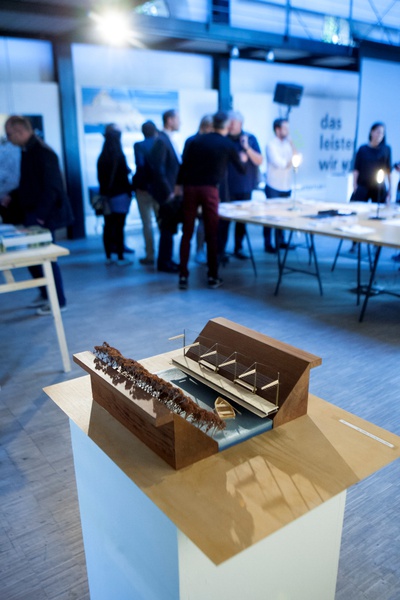 „Hafenskizzen“ Ausstellung und Diskussion