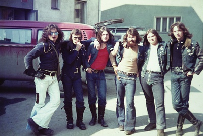 Rockergruppe im z6