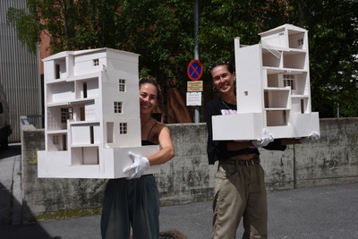 Anlieferung "Rebuild: Figures of Space" – © aut