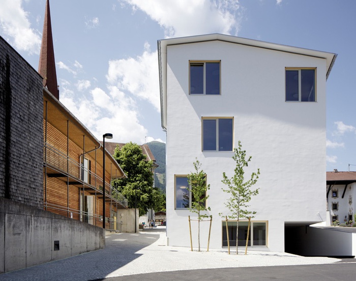 Haus für Kinder und Dorfplatz, Inzing