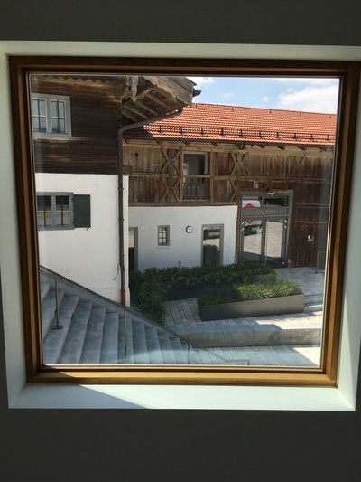 Maitenbeth, Rathaus