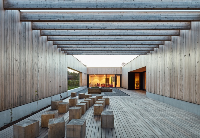 Volksschule Unterdorf, Höchst Bauherrschaft: Gemeinde Höchst Architektur: Dietrich | Untertrifaller Architekten ZT GmbH, Bregenz Fertigstellung: 2017 – © Foto: Bruno Klomfar Volksschule Unterdorf, Höchst Bauherrschaft: Gemeinde Höchst Architektur: Dietrich | Untertrifaller Architekten ZT GmbH, Bregenz Fertigstellung: 2017