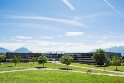 Krebs und Herde Landschaftsarchitekten | vormals Rotzler Krebs Partner Landschaftsarchitekten:
Neue Mittelschule Klaus-Weiler-Fraxern, Klaus