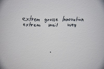 Ausstellugnsansicht "Refuse, Reduce, Re-use, Recycle, Rot" im vai | Künstlerische Intervention von Beni Bischof
