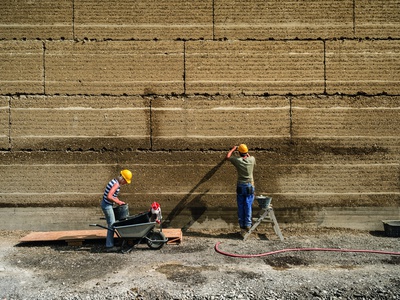 Ricola Kräuterzentrum
Architektur: Herzog & de Meuron, Lehmbau: Lehm Ton Erde Baukunst