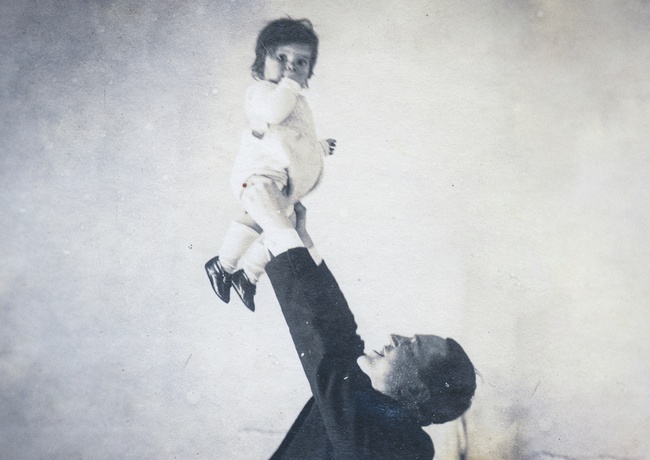 Archivfoto: Mies mit Georgia als Baby