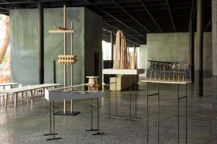 Die Modelle im Modell, Studie für die Modellausstellung im Werkraum Bregenzerwald – © Foto: Atelier Peter Zumthor Die Modelle im Modell, Studie für die Modellausstellung im Werkraum Bregenzerwald