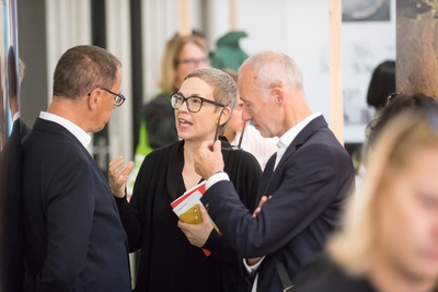 Ausstellungseröffnung "we are here! 3 Versuche"