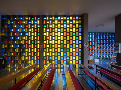 Kath. Pfarrkirche „Zur Heiligen Familie“, Kapfenberg-Walfersam, Ferdinand Schuster, 1962