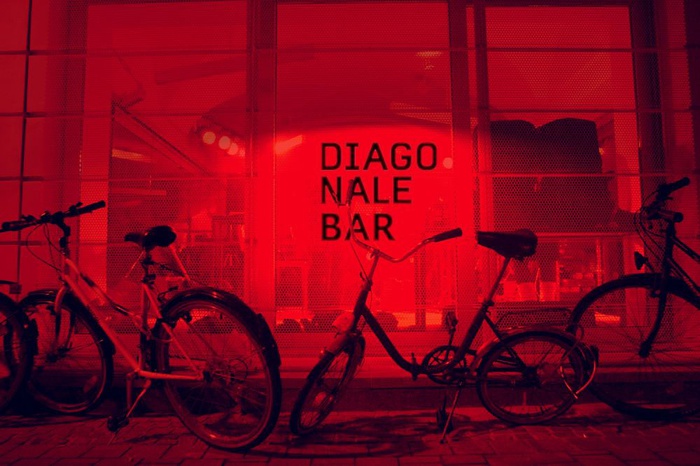 Diagonale Bar