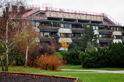 Harry Glück - Wohnbauten – Das Foto kann in pressetauglicher Qualität zur kostenlosen Weiterverwendung im Zusammenhang mit dieser Veranstaltung, bei Copyright-Nennung © Reinhard Seiß, 2015, bei ORTE per E-Mail bestellt werden.