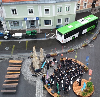 HDA Graz. AT-Programmfokus in der Steiermark: u.a. die Ausstellung „Smoties“ über die Reaktivierung von Orten in abgelegenen Regionen.