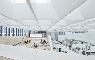 Auszeichnung des Landes Tirol für Neues Bauen 2020: Swarovski Manufaktur, Wattens, 2015 – 2018 (Architektur: Snøhetta Studio Innsbruck)