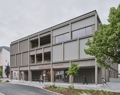 Volksschule am Kirchplatz, Wattens