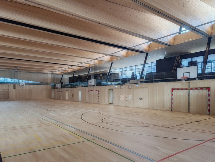 Dreifachturnhalle, Neu-Rum