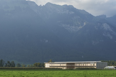 LANDWIRTSCHAFTLICHES ZENTRUM. Salez (CH). von Andy Senn (St. Gallen)