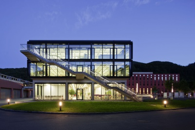 Bene Headoffice Waidhofen/Ybbs – © Bene Headoffice Waidhofen/Ybbs, Architektur: Ortner & Ortner Baukunst, Foto: Werner Huthmacher Bene Headoffice Waidhofen/Ybbs