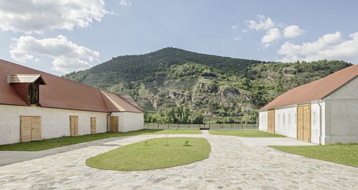 Pfarrstadeln und Pfarrgarten Mitterarnsdorf