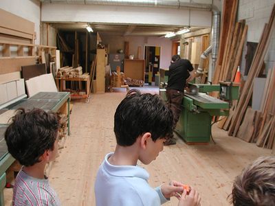 Fotos von Workshops und Exkursionen im Rahmen von "aut: kids"