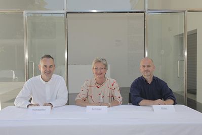 Österreichischer Beitrag auf der 13. internationalen Architekturausstellung „La Biennale di Venezia“ – Pressekonferenz zur Eröffnung des österreichischen Pavillons auf der Biennale 2012: Kulturministerin Claudia Schmied, Architekt Wolfgang Tschapeller, Kommissär Arno Ritter (© Günter R. Wett)