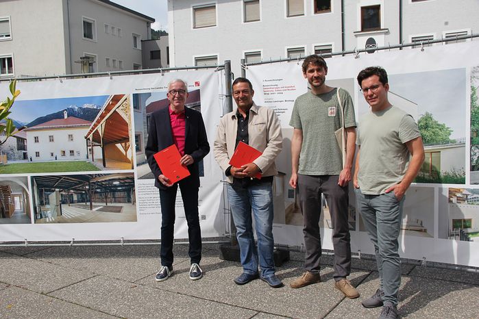 Eröffnung mit Herbert Mayer (Bürgermeister von Landeck), Peter Nagelschmiedt (kröpfl architekten) und Elias Walch (Obmann aut).