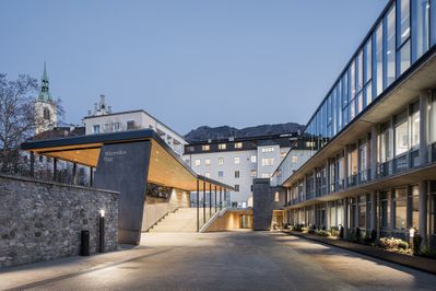 Bezirkshauptmannschaft Schwaz, Umbau und Erweiterung, Schwaz, 2017 – 2022 (Architektur: Thomas Mathoy Architekten)
