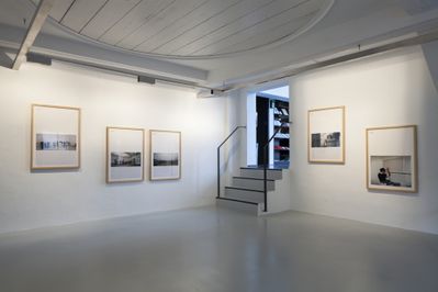 Blick in die Ausstellung "Harun Farocki, Antje Ehmann: Arbeitsverhältnisse" im aut.