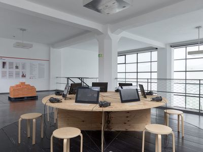 Blick in die Ausstelllung "Widerstand und Wandel. Über die 1970er-Jahre in Tirol" im aut