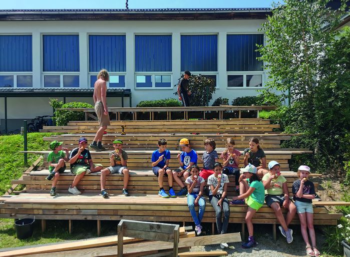 „Soziale Interaktion durch architektonische Intervention. Handbuch zur prototypischen gemeinschaftlichen Entwicklung von sozialer Infrastruktur im öffentlichen Raum und zur Aktivierung öffentlicher Räume in ländlichen Regionen des Bundeslandes Salzburg“