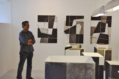 Arthur Salner in "seiner" Ausstellung, Foto © aut