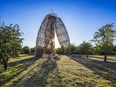 Doubravka-Turm, Prag