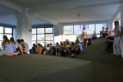 Theaterperformance "Fatzer ± Hyperion" in der "sozialen Landschaft" von Snøhetta