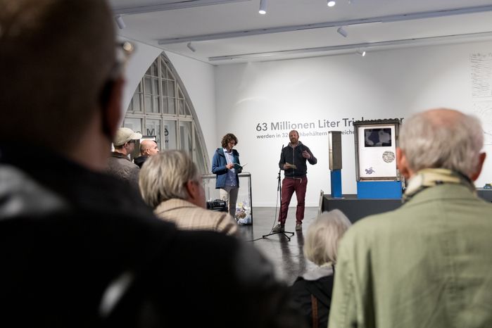 Eröffnung Metabolismus der Stadt. Kurator Alexander Gogl und afo-Leiter Franz Koppelstätter