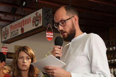 Fluchtraum Österreich – Eröffnung auf den Tischen des Gasthaus Bärenwirt