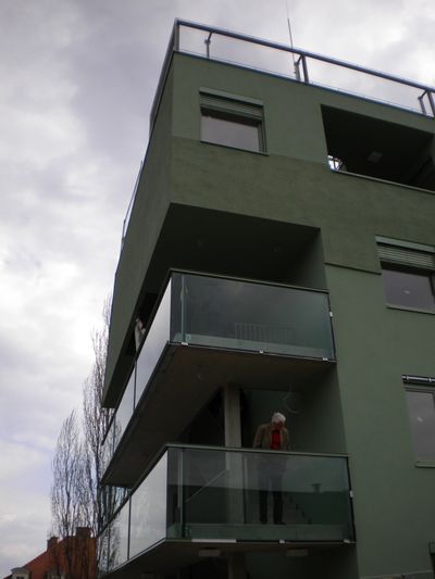 Wohn- und Bürohaus am Schwimmschulkai / INNOCAD