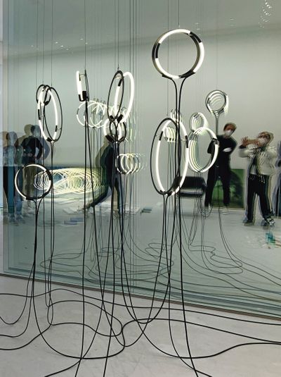 Brigitte Kowanz, Relations