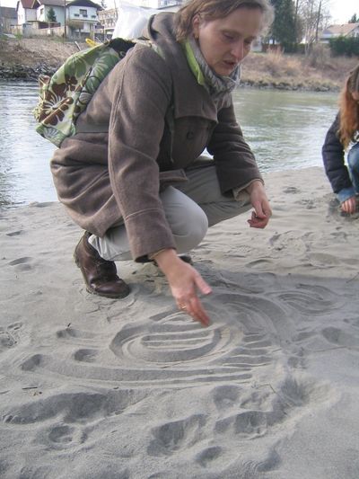 Öder Schulhof - ödes Schulgelände? mit Hadwig Soyoye-Rothschädl