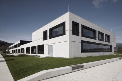 Kärntner Landesbaupreis 2013 – Neubau Tourismusberufsschule Villach (ANERKENNUNG LBP 2013)