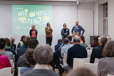 Wie geht's, Alter? | Dr.in. Daniela Palk (Vorständin Diakonie) Prof. Dr. Christoph Reinprecht (Soziologe) Eva Schmolmüller (Projektleiterin), Franz Koppelstätter (afo-Leiter)