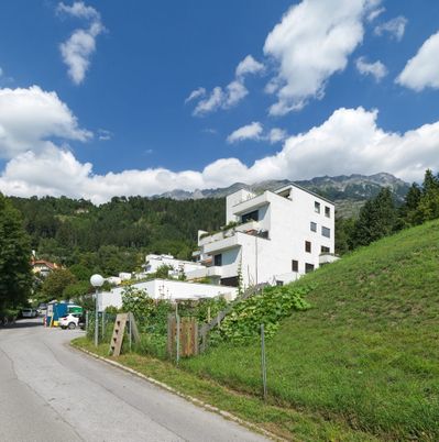 Atelier Mühlau (Andreas Egger, Hanno Schlögl, Heinz Pedrini), Terrassenwohnanlage Sonnleitn, Innsbruck, 1972–75