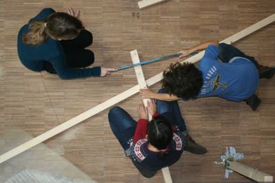 ÖFFENTLICH-PRIVAT-RAUM SCHAFFEN