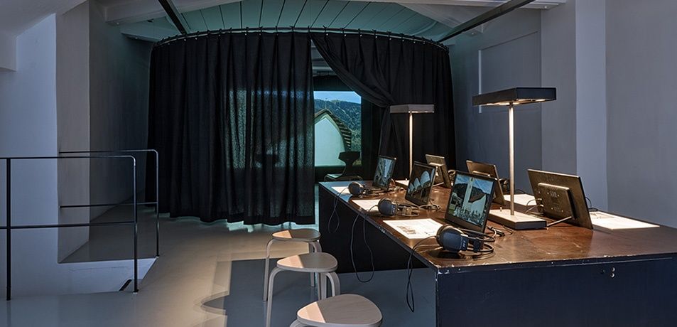 Blick in die Ausstellung "Über Othmar Barth"