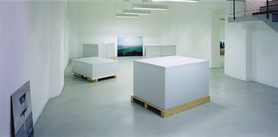 Blick in die Ausstellung "Nikolaus Schletterer: Lagerhaus"